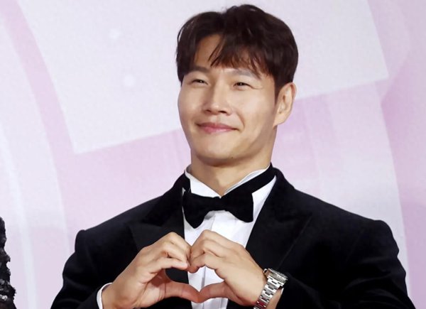 稳拿证券 金钟国举行婚礼才3天就出事了，结婚引起公愤，网友：快退出综艺